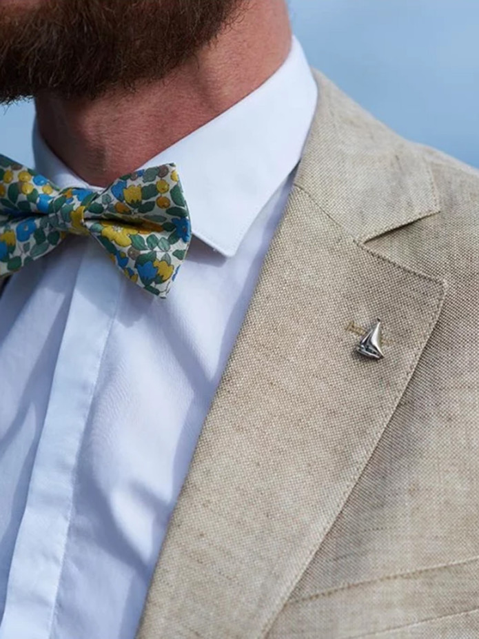 Sailboat pin - America Class