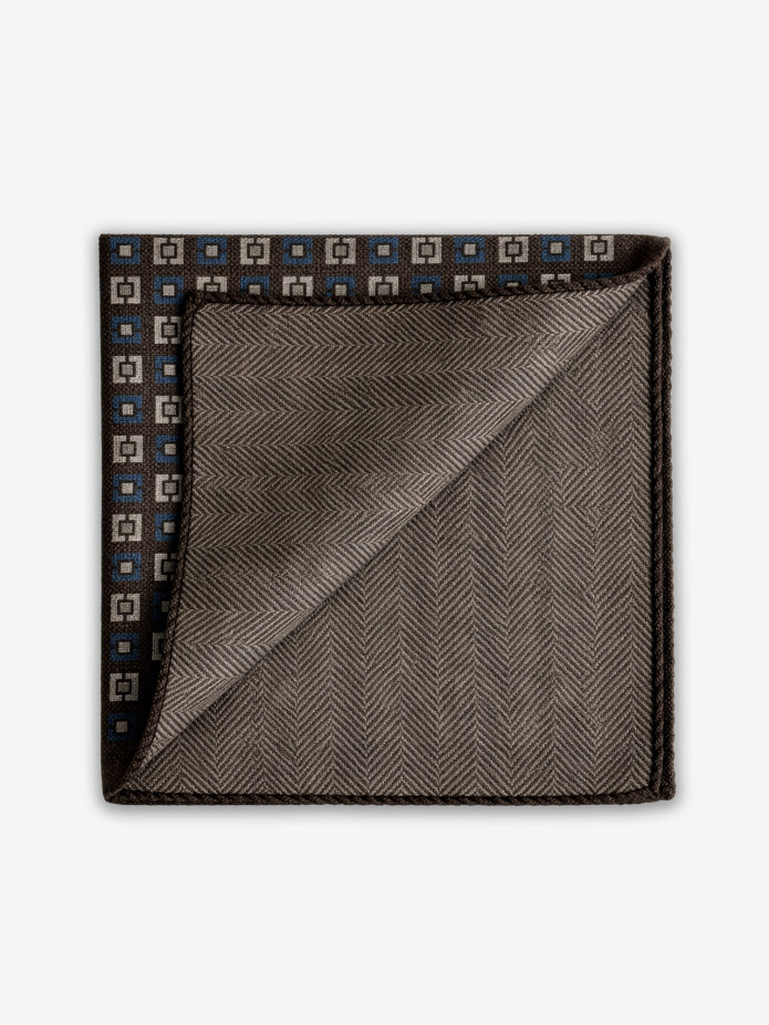 Suit pocket square in brown wool with square pattern