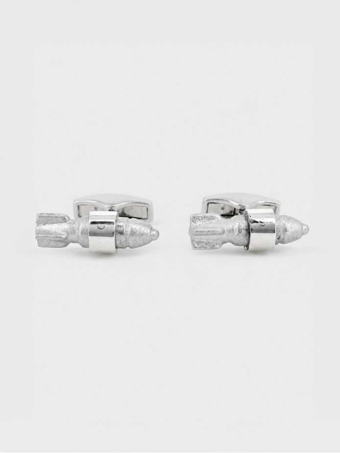 Cufflinks in solid silver and recycled bombs Xiengkhuang