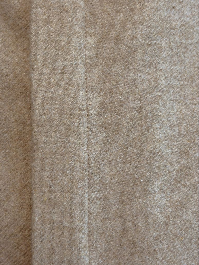 Cutaway collar shirt in beige flannel