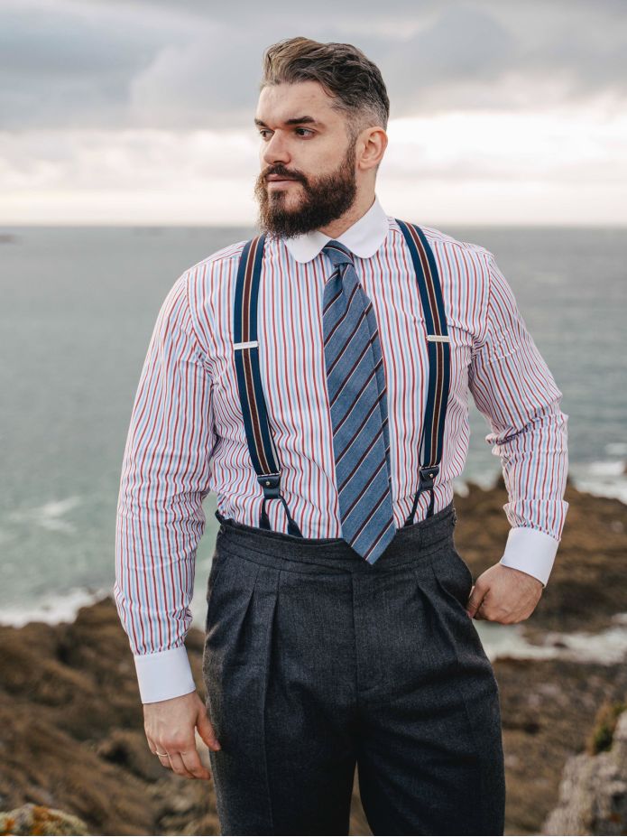 Round-collar shirt with tricolor stripes