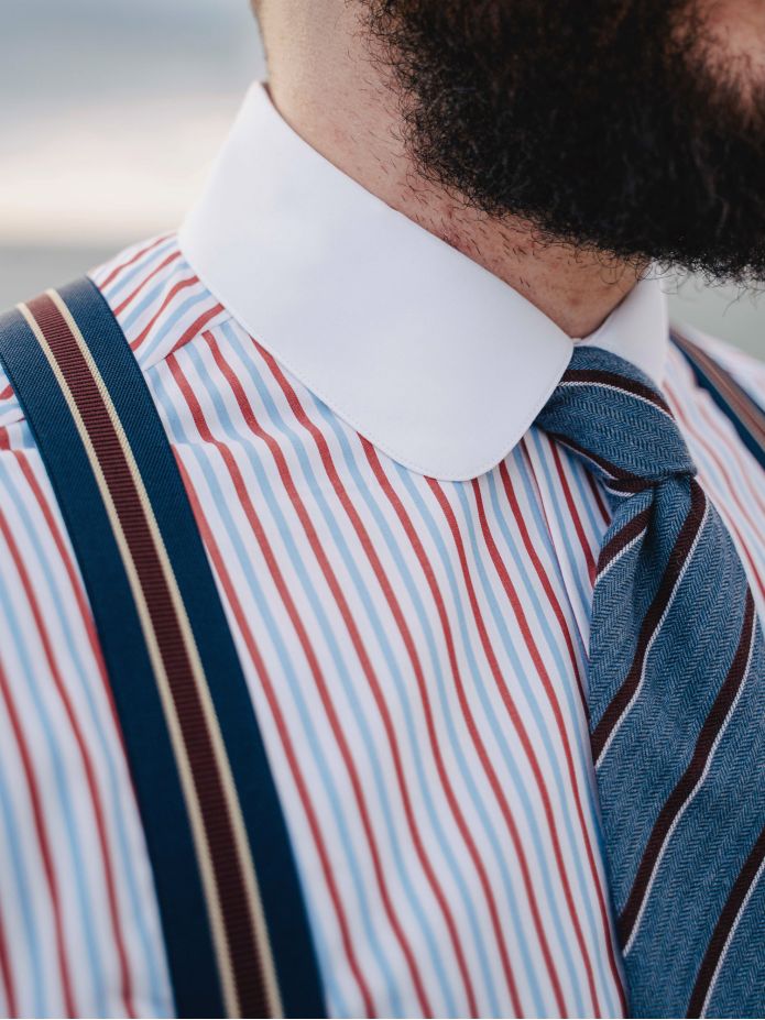Round-collar shirt with tricolor stripes