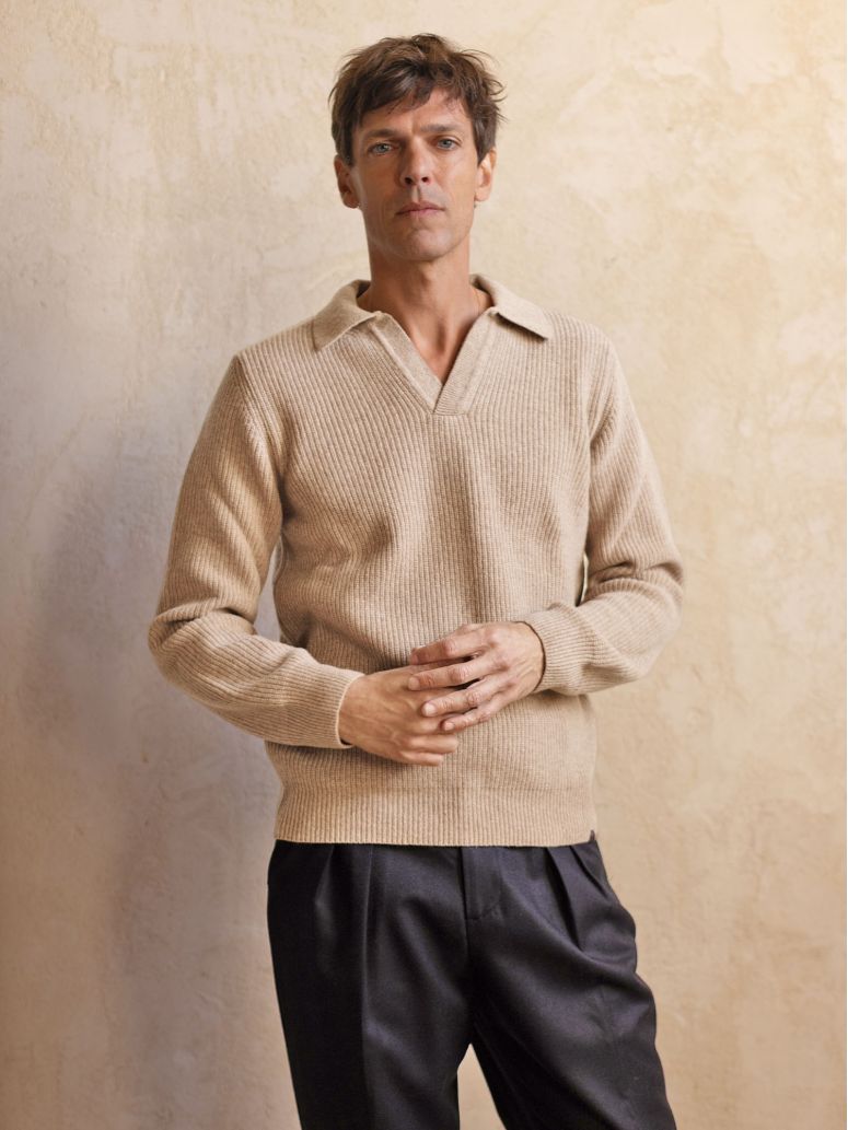 Beige English polo collar knit sweater Finn
