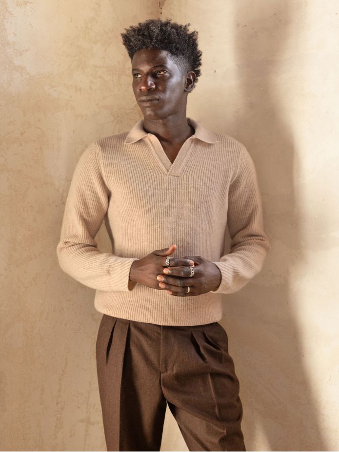 Beige English polo collar knit sweater Finn