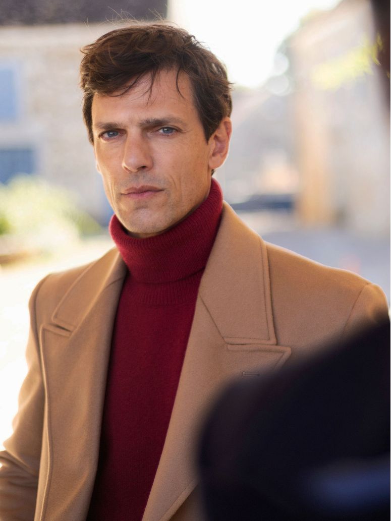 Burgundy Grant turtleneck sweater
