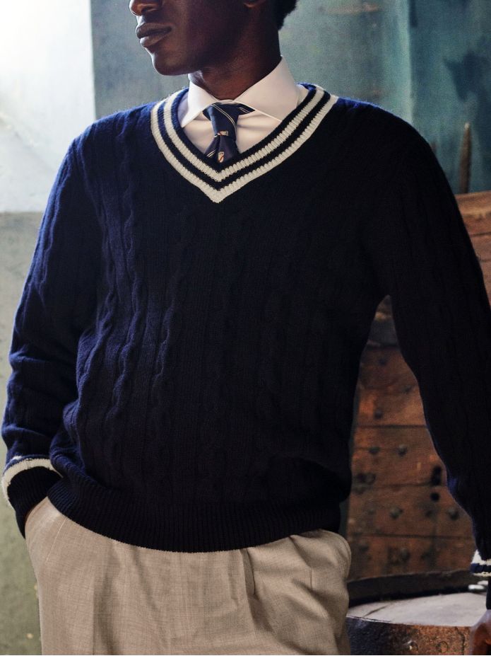 Scott navy blue V-neck sweater