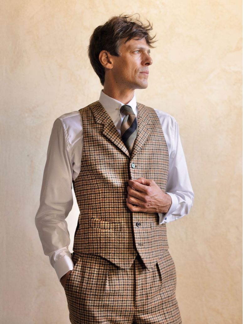 Brown houndstooth suit waistcoat Ross