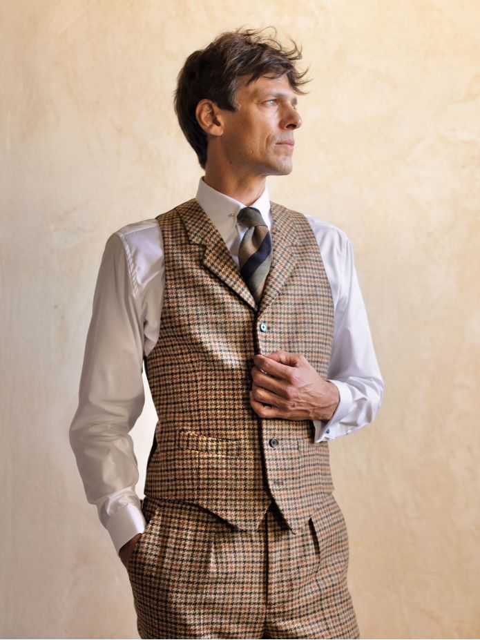Brown houndstooth suit waistcoat Ross