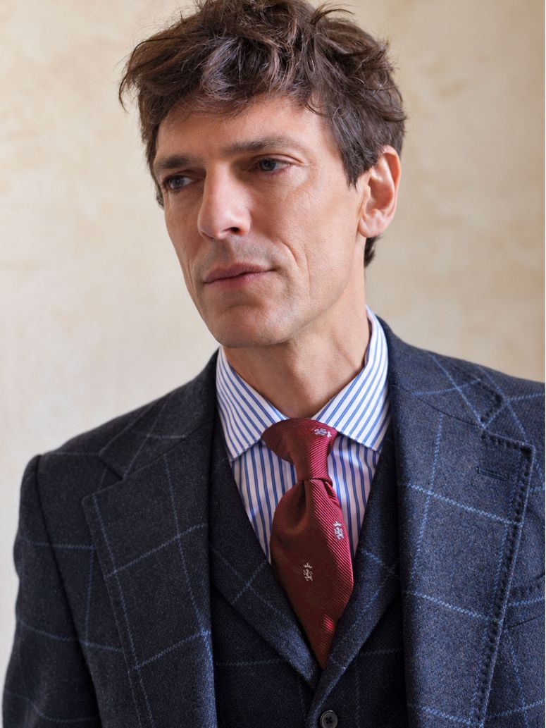 Burgundy silk tie with lion motifs