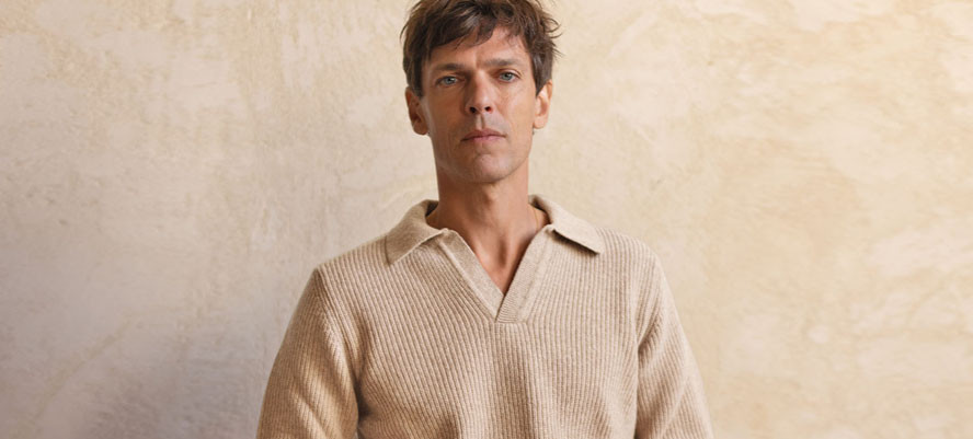 Men's polo-collar sweater
