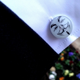 Your cufflinks express what your outfit does not say !