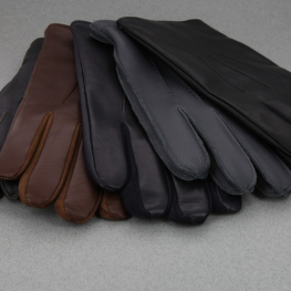 Extraordinary leather gloves