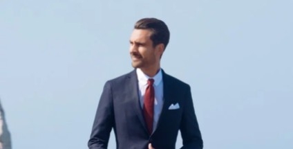 How should you dress for new year's day?